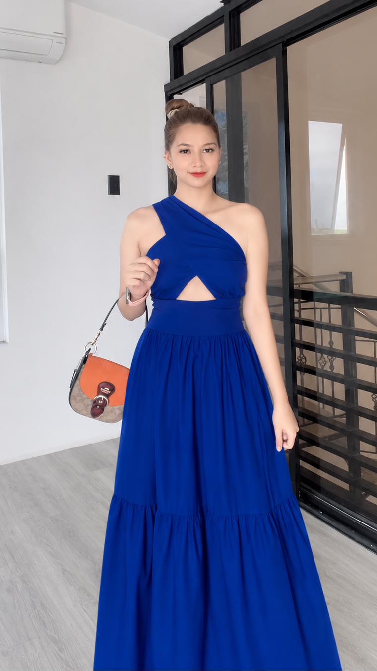 SC125 Dress | One-Shoulder Smocking Linen Maxi Dress