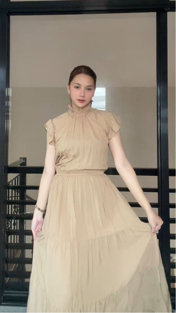 SC100 Dress | Turtleneck Tiered Linen Maxi Dress