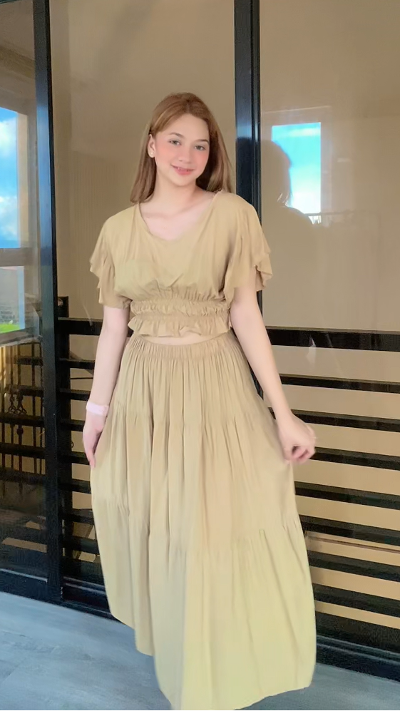 SC83 Set | Ruffles Crop Blouse and Maxi Linen Skirt Coordinates