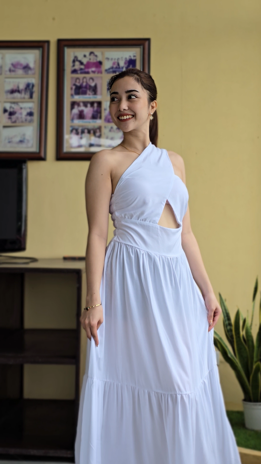SC125 Dress | One-Shoulder Smocking Linen Maxi Dress
