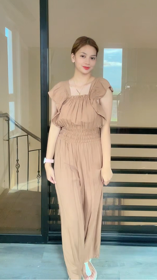 SC109 Jumpsuit | Ruffles Women’s Smocked Waist Wide-Leg Linen Romper Jumpsuits with pockets