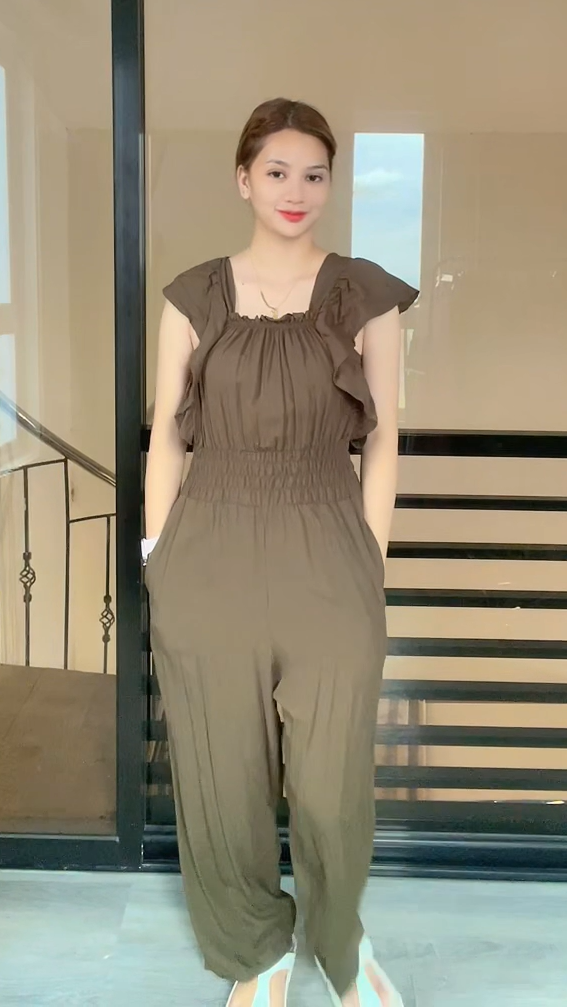 SC109 Jumpsuit | Ruffles Women’s Smocked Waist Wide-Leg Linen Romper Jumpsuits with pockets