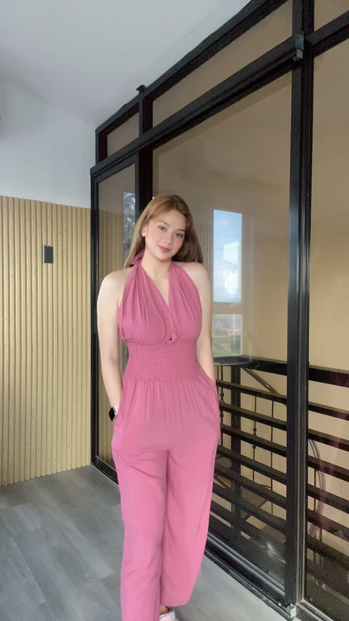 SC108 Jumpsuit | Self Tie Halter Neck Wide-Leg Linen Jumpsuit with pockets