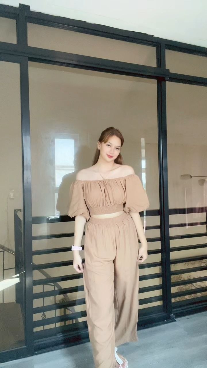 SC71 Set | Off-Shoulder Puff Sleeve Top and Wideleg Pants Linen Coordinates Set